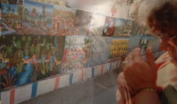 mom-mhaitimarket-smoking